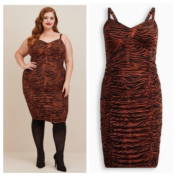 🖤Retro Shirred Bodycon Dress - Picture 1 of 6